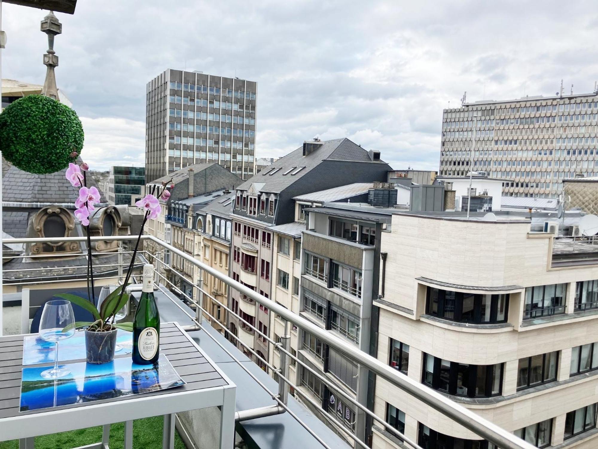 Unique Penthouse Joseph II Von Habsburg 1-4 Personnes A Cote De Louis Vuitton Apartment Luxemburg